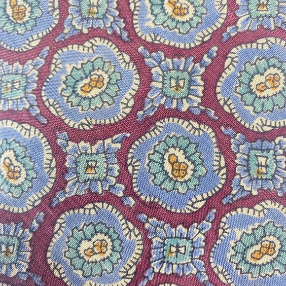 LIBERTY OF LONDON Flower Geometric Gray Tie - Picture 6 of 8
